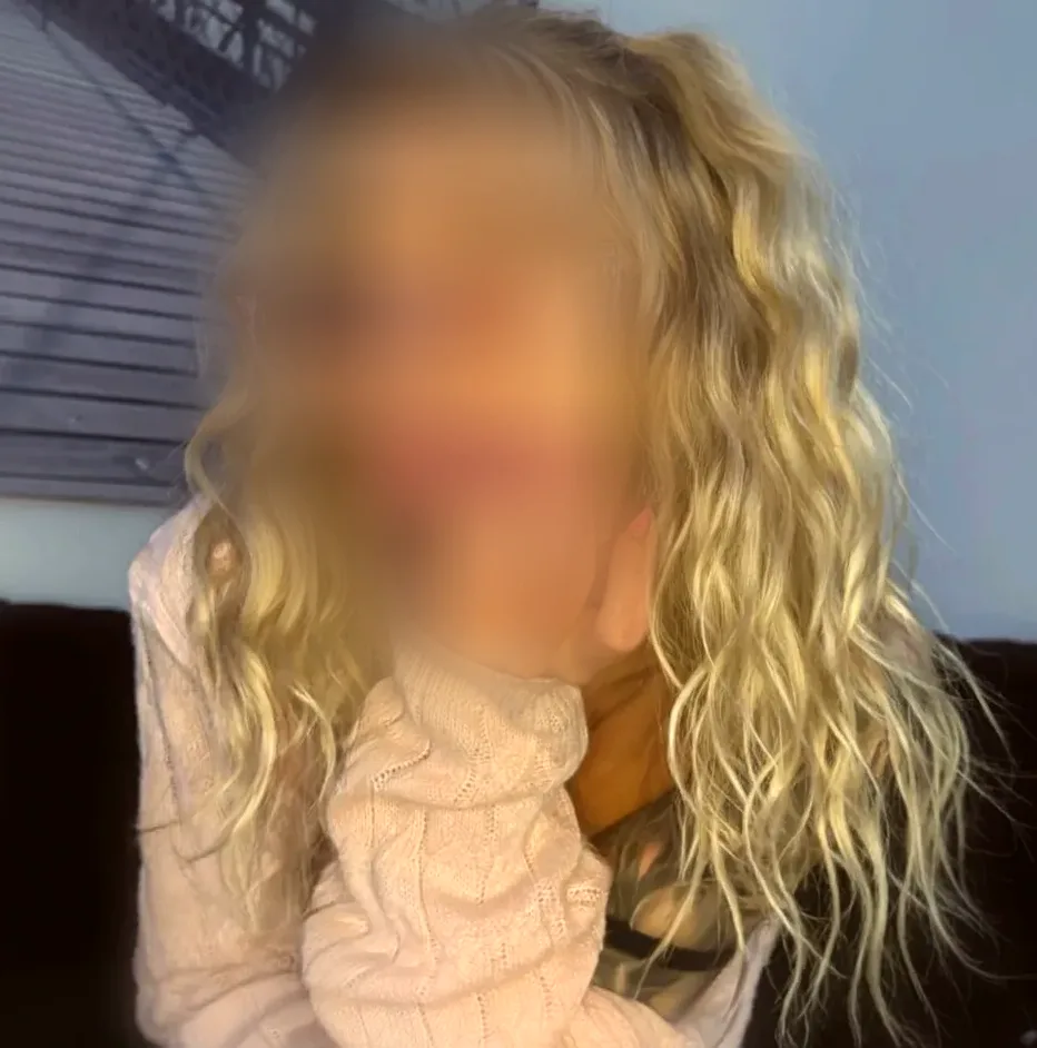 Aisha, 23