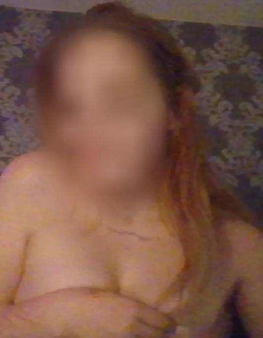 Amara, 23