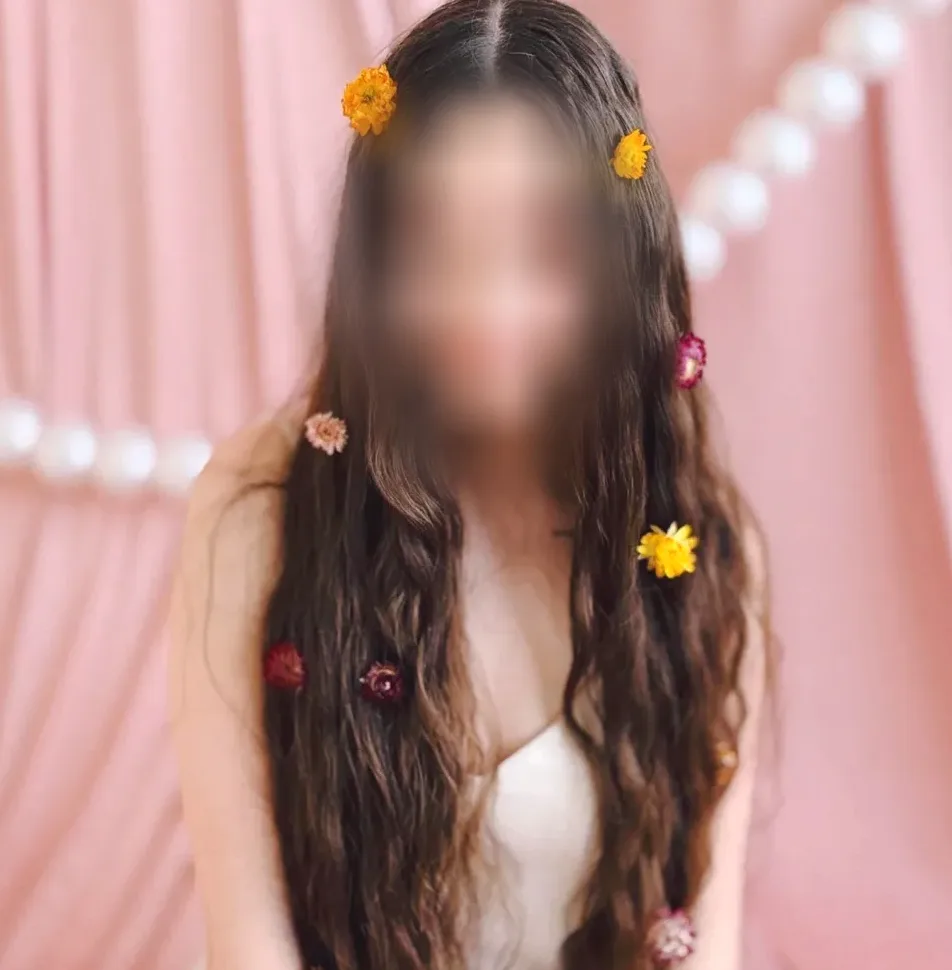 Molly, 21