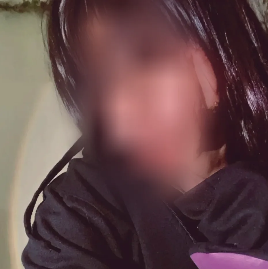 Rhian, 18